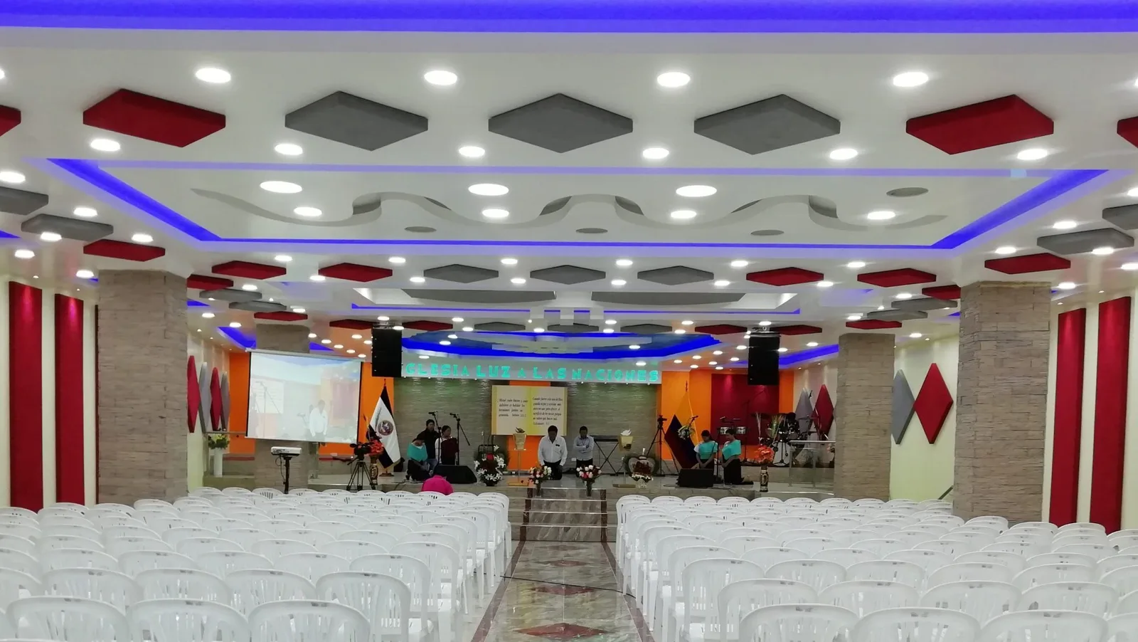 Auditorio Luz A Las Naciones
